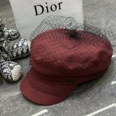 CHRISTIAN DIOR